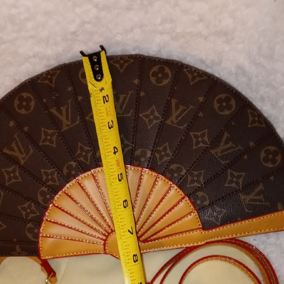 Louis Vuitton Fan-Shaped Mono Brown and Tan Clutch - Picture 9 of 16